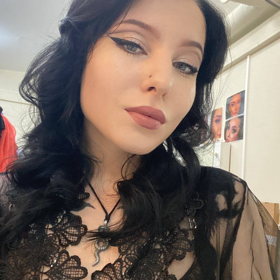 bestlivesexchat.com loriscaldon livesex profile in french cams