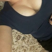 destina34's Offline Chat Room