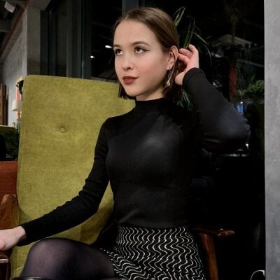 Stacey_Mils