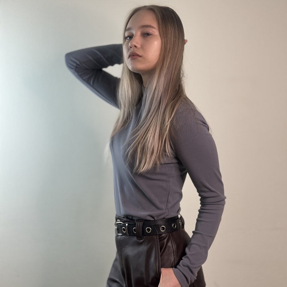 webcam-sexe.net sanaspallone livesex profile in white-hair cams