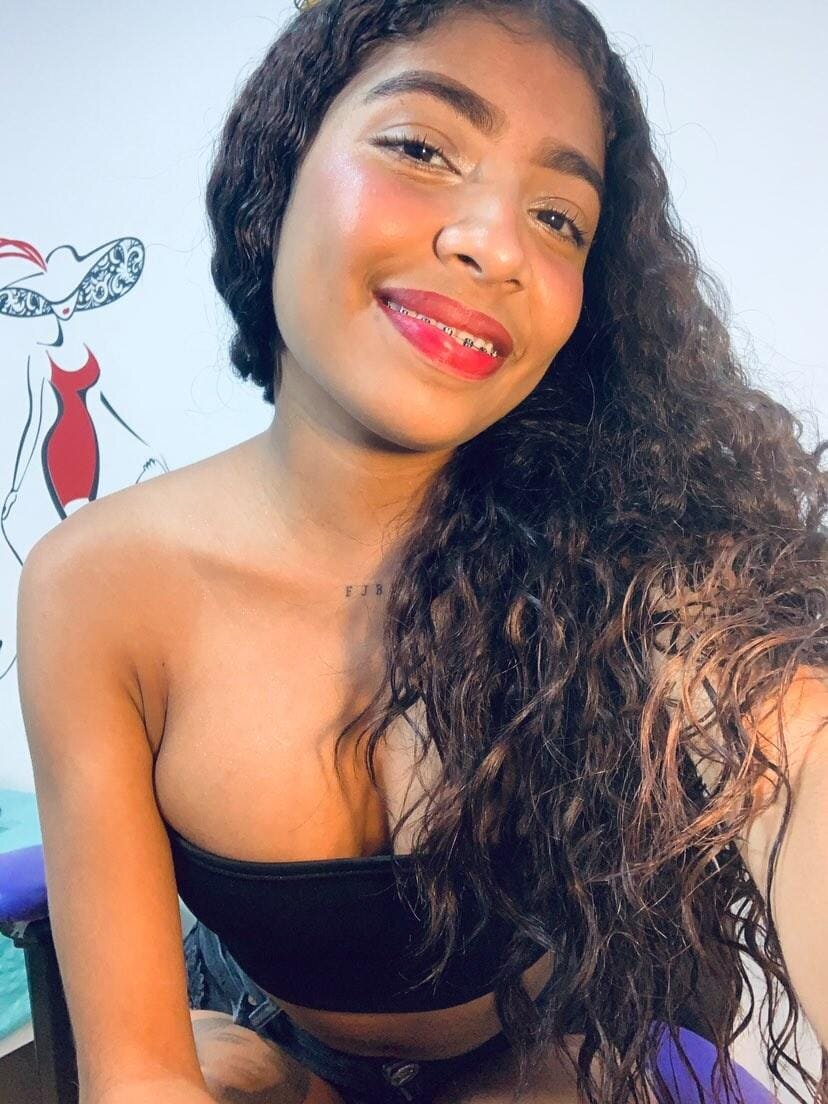 Anais__cooper_