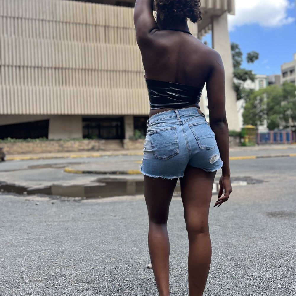 livesex.fan elethu2003 livesex profile in asian cams