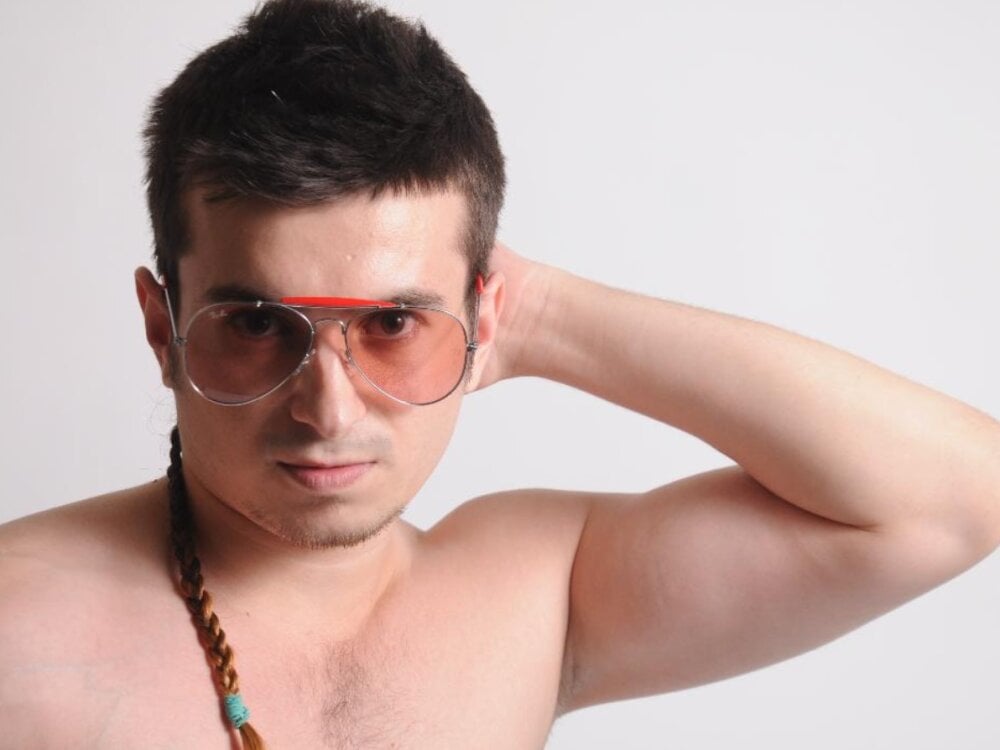 erotictoyboy69 profile