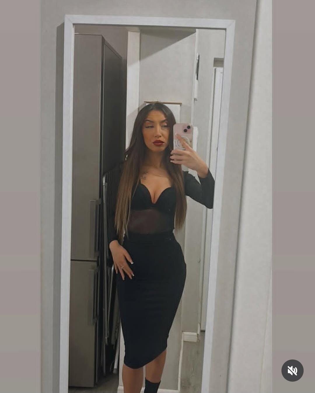 Tight_Betty