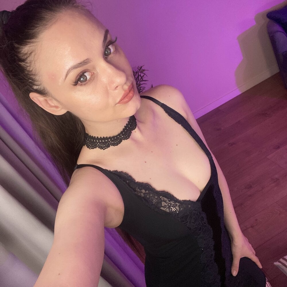 glamcambabes.com aurielle livesex profile in in-amazing-city cams