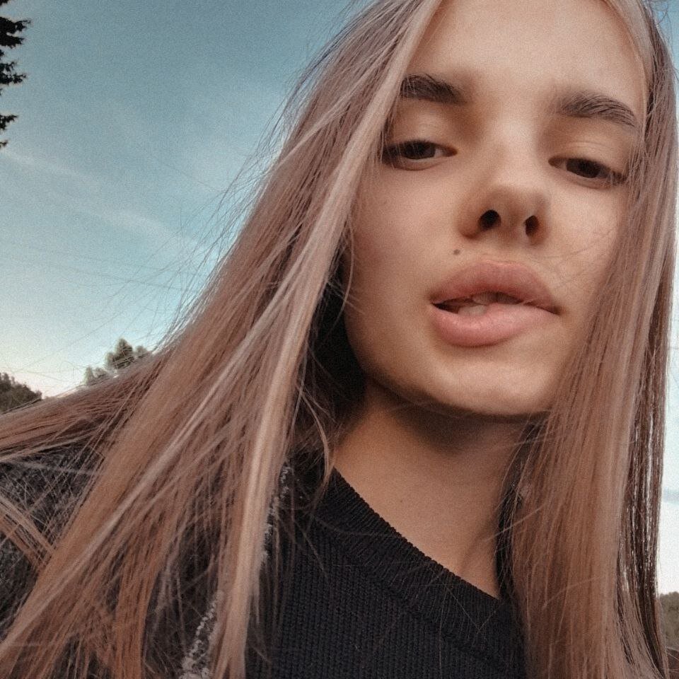 Er1ka_Miller 🍑 free live chat