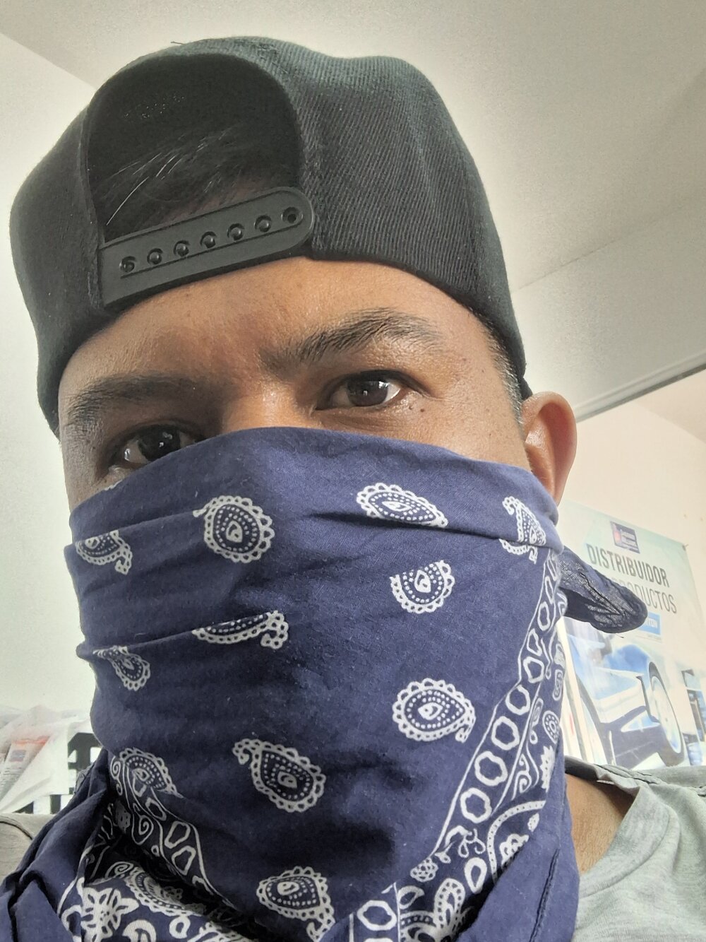 karlos_la from stripchat