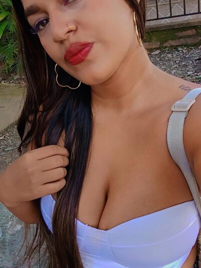 Luciana_Lovee - Stripchat Girl 