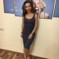 younggirl221's Offline Chat Room