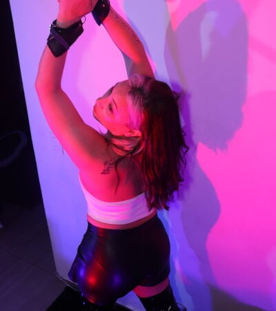 JenniferBrowl_Tn Female Squirtlatin Online Webcam Striptease