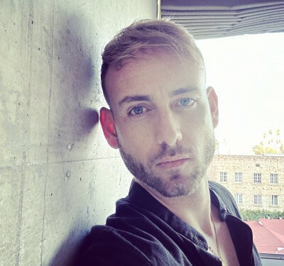 BurredShopping Live Cam on StripChat and RICams