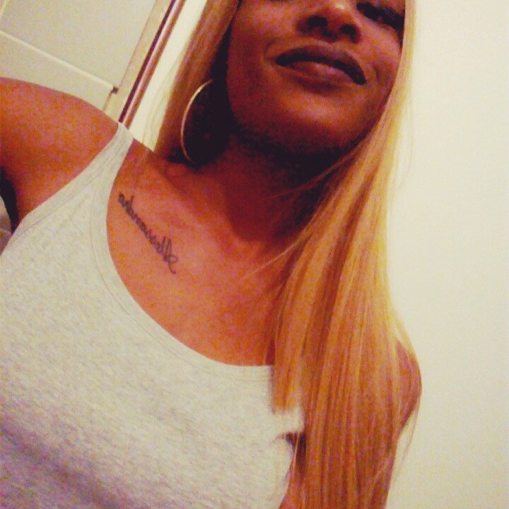EbonyeBiondo 🌖 webcam