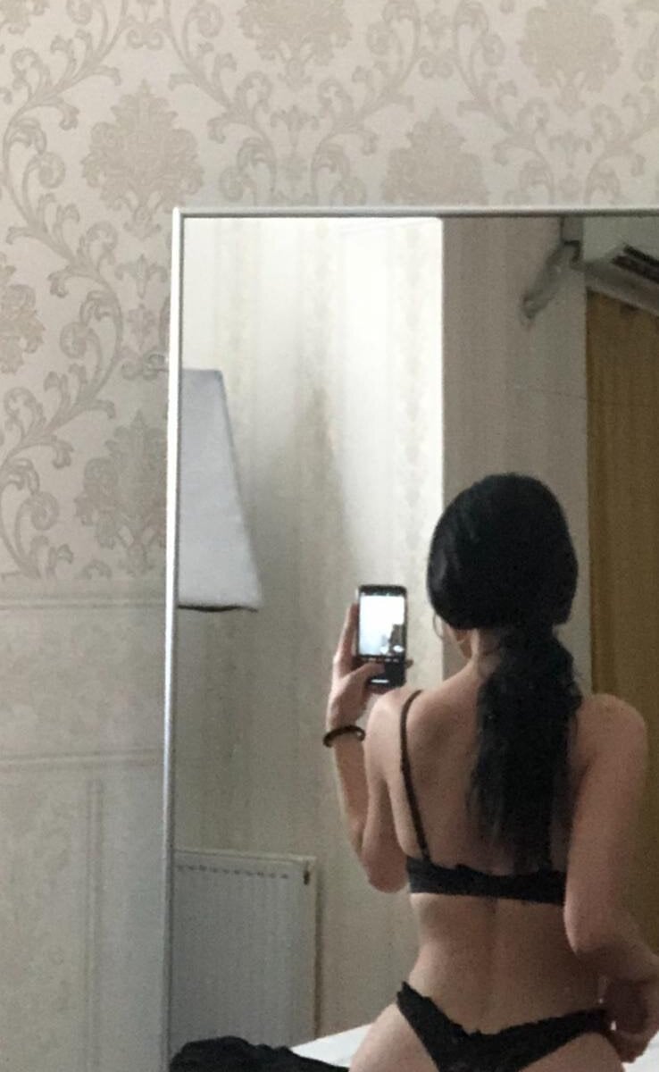 Melania Tres