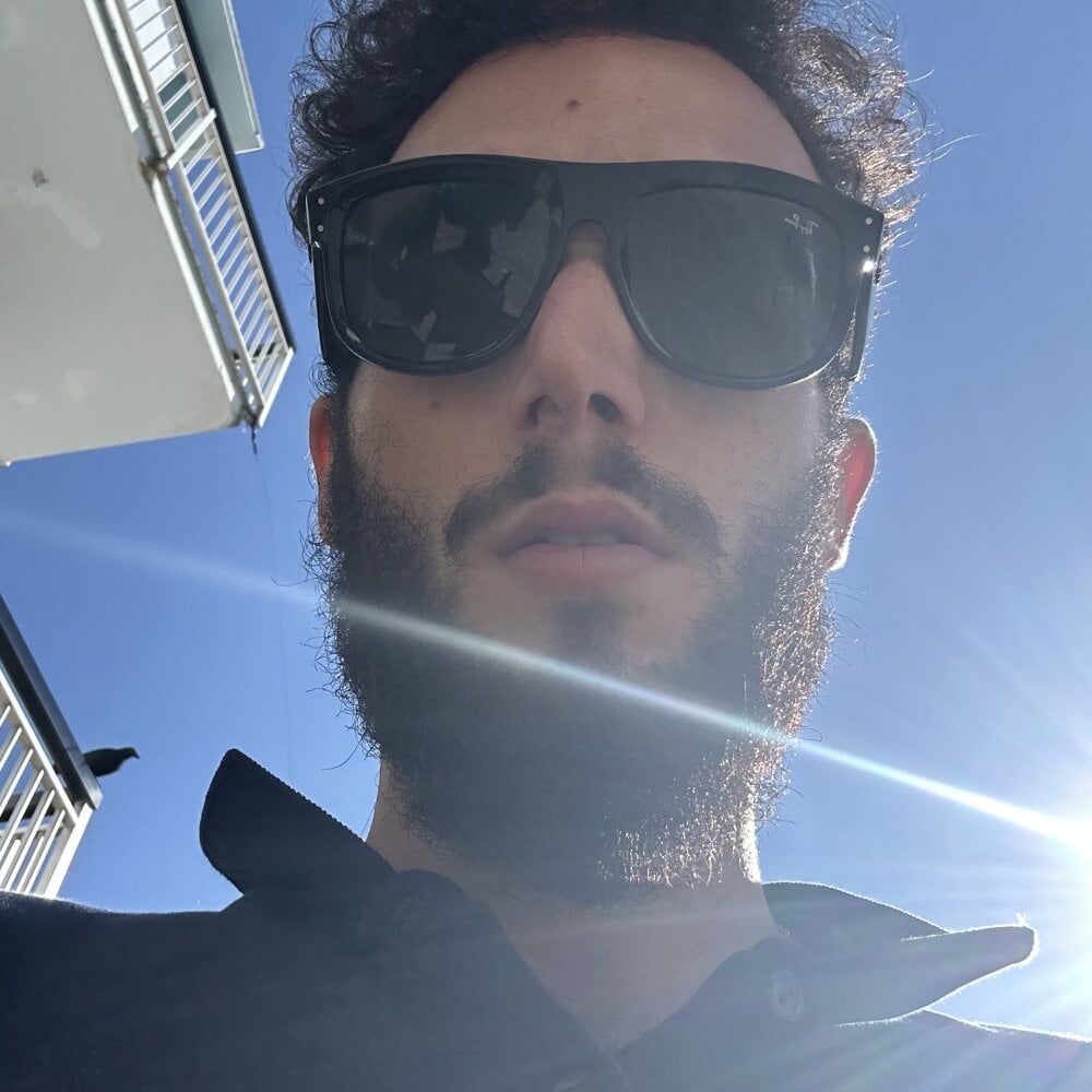 giovincello133 from stripchat