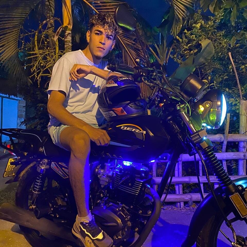 wolf_big4 from stripchat