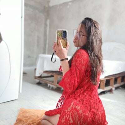 linameii on StripChat