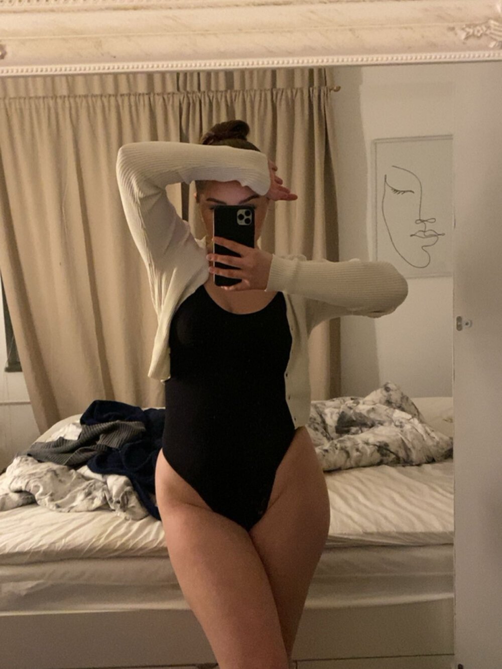 badgirlwebcam.com nikkiuk livesex profile in bisexual cams