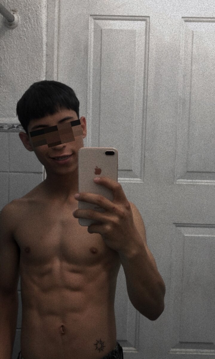 3lias975 from stripchat