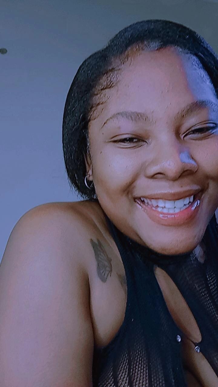 Queenyola69