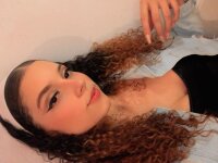 Innocent_girl19's Offline Chat Room
