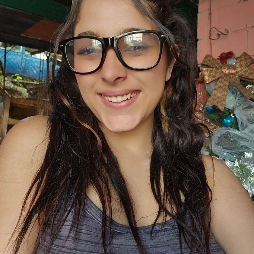 iluvcams.com karen_r livesex profile in alice-in-pilafland cams