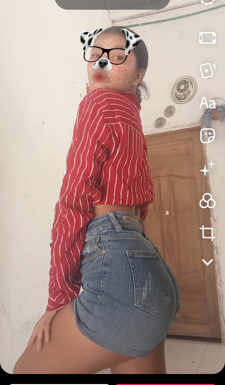 onaircams.com -chiqii- livesex profile in bisexual cams