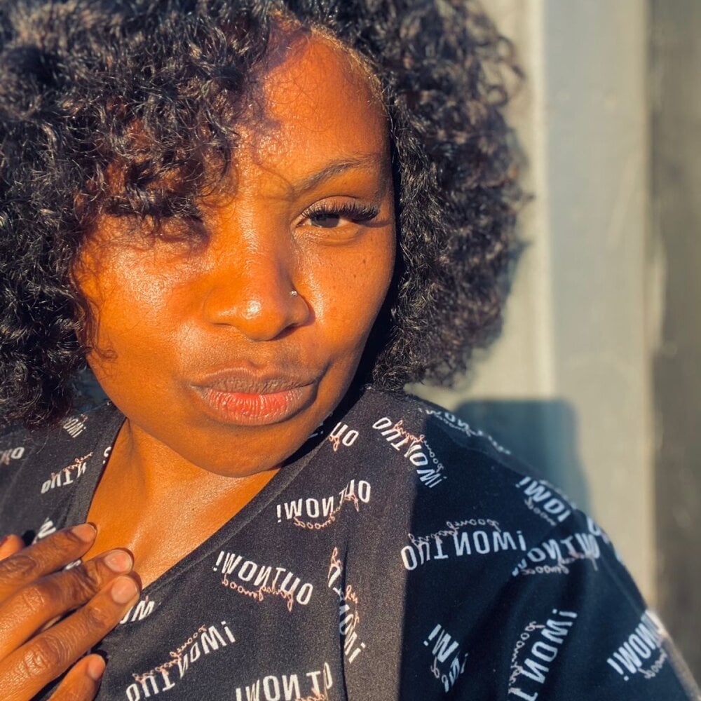 Sexycurvesbi profile