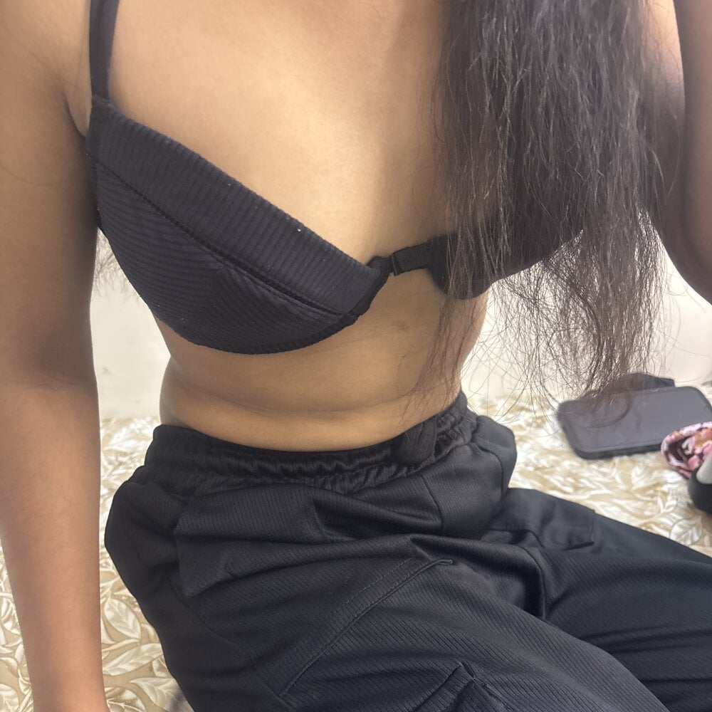 mansi_cat from stripchat