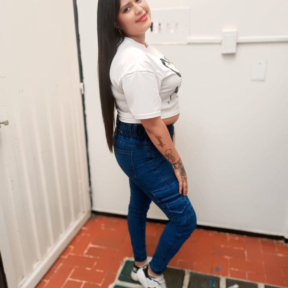 valeri_wet from stripchat
