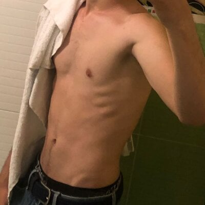 Liam_Rivers Cam Model Profile | Stripchat