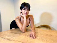 Mia_Soleer's Offline Chat Room