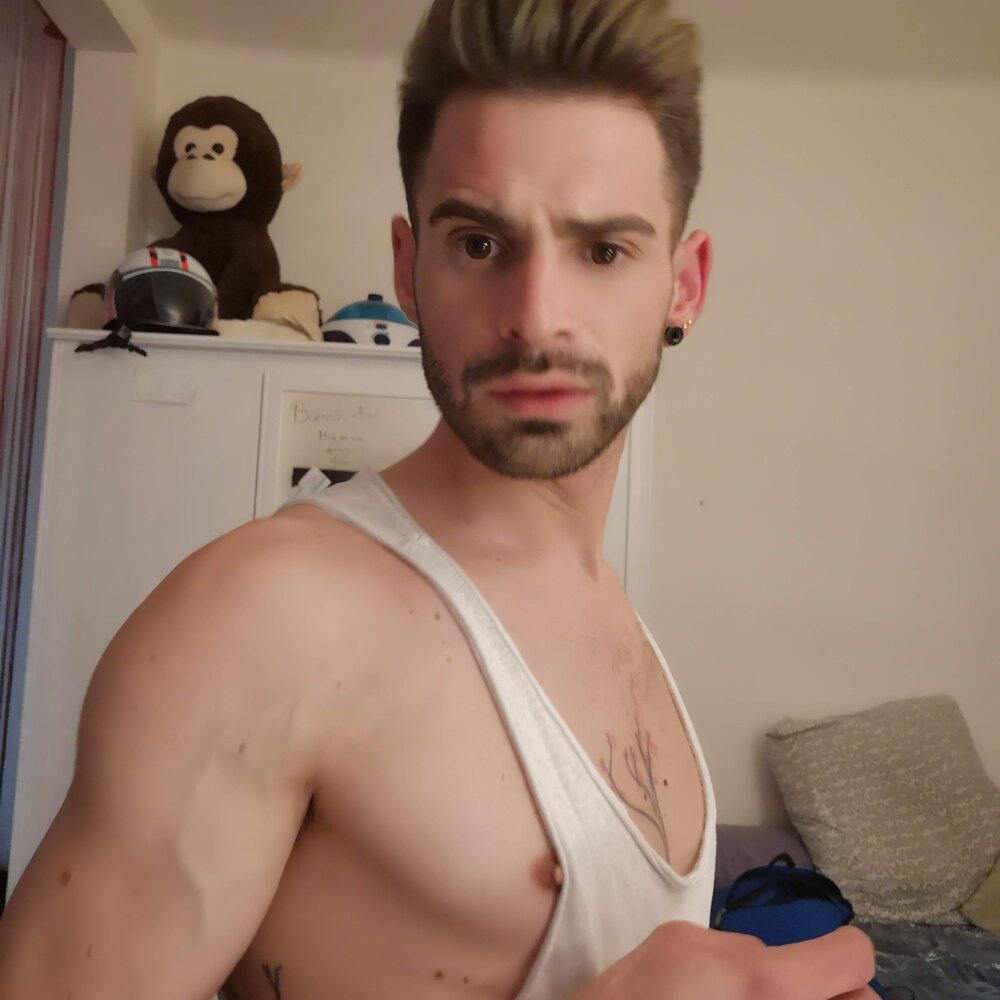 Arturoller's Offline XXX Chat