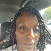 thickcoco35's Offline Chat Room