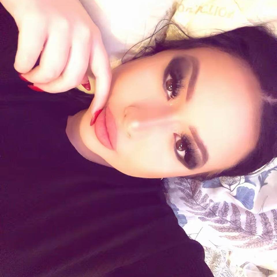 stripchat krisss_kissss webcam profile pic via chatnmate.com