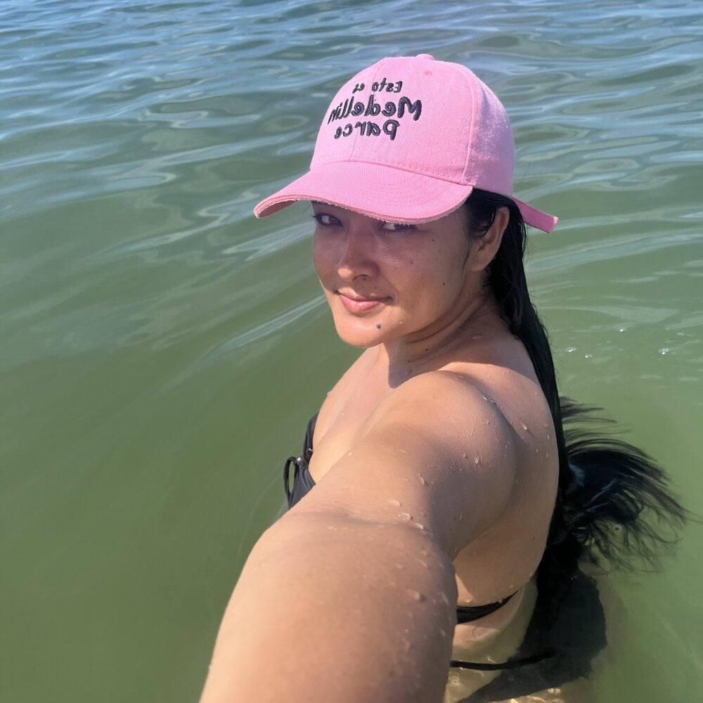 cristina1800 from stripchat