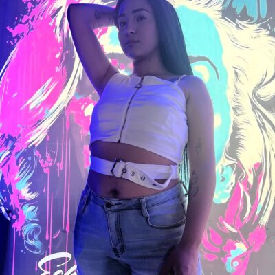 tenessy_moon 🚽 live online webcam