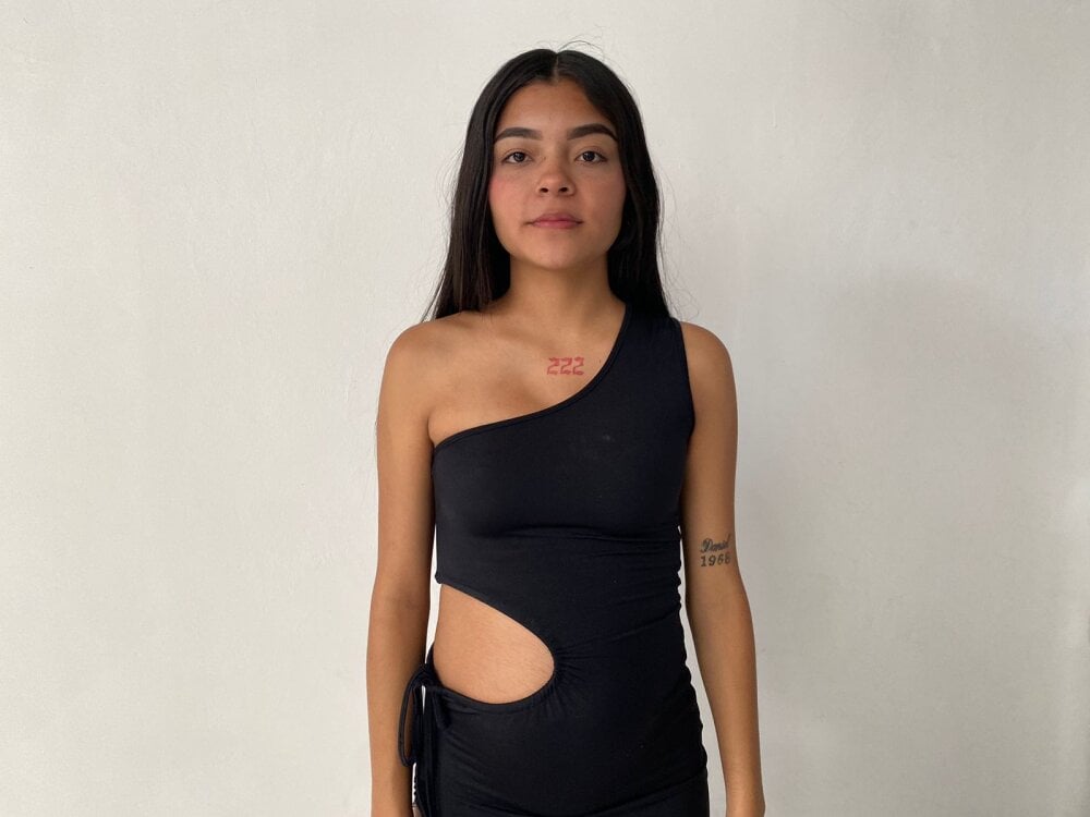 cataleyaa_12 webcam profile - Colombian