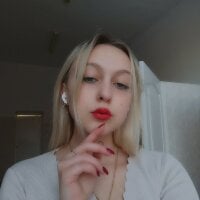 JanuaryMoon's Offline Chat Room