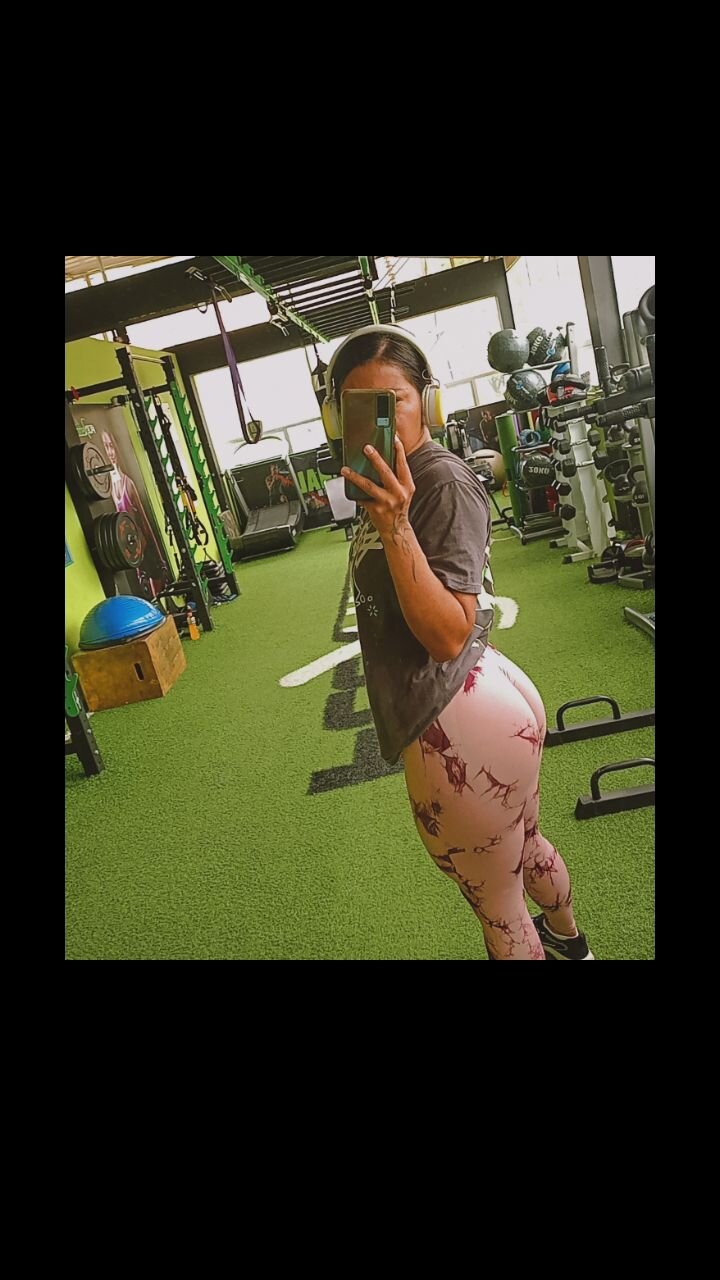 Larissa1