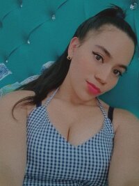 agatha_betancur's Offline Chat Room