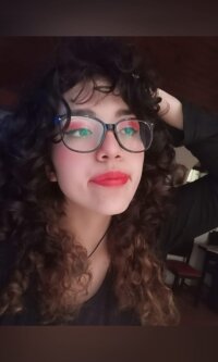 hotcherryx's Offline Chat Room