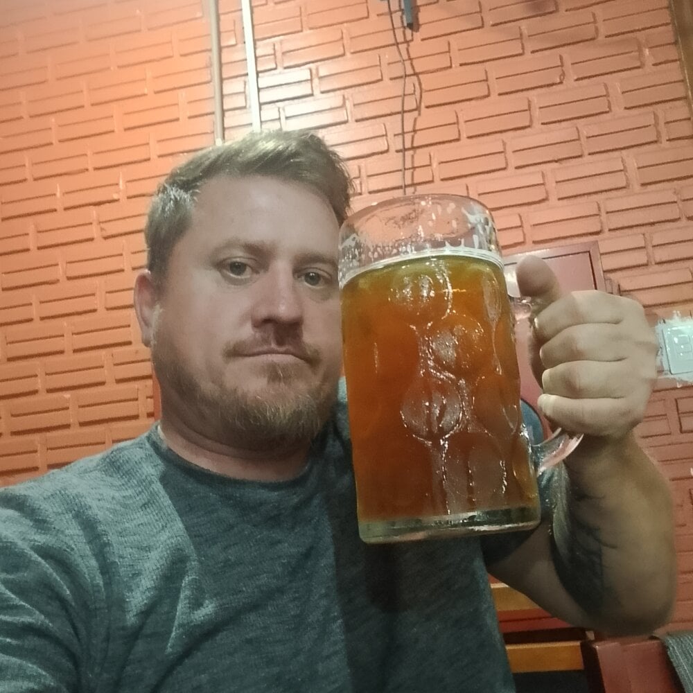 hotlemon1981 from stripchat
