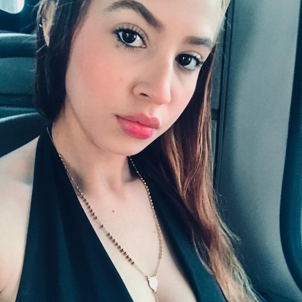 show2cam.com isa_rouse1 livesex profile in bisexual cams