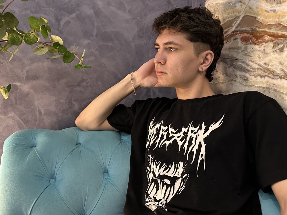 Divine_Vampire profile