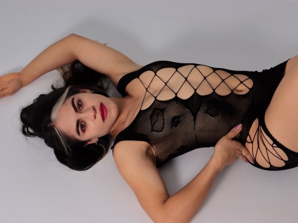 sexcam3d.net lovely_fit livesex profile in second-circle-of-hell-lust cams