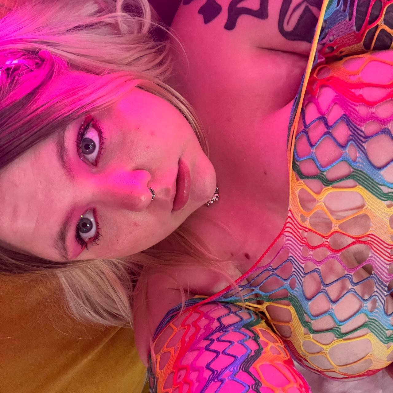 Ellie_Rayn