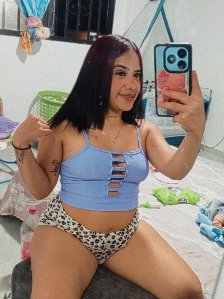 elivecams.com mary_chiqui livesex profile in boobies-landxoxoox cams