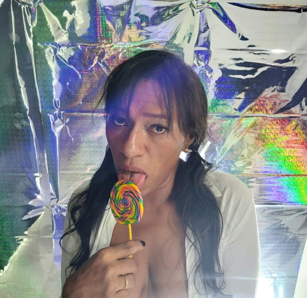 Kristal_Bronw_Lawren profile