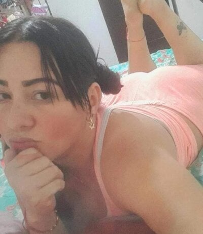 lupita_2023 on StripChat