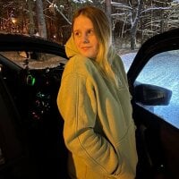 Helen_Lambert's Offline Chat Room